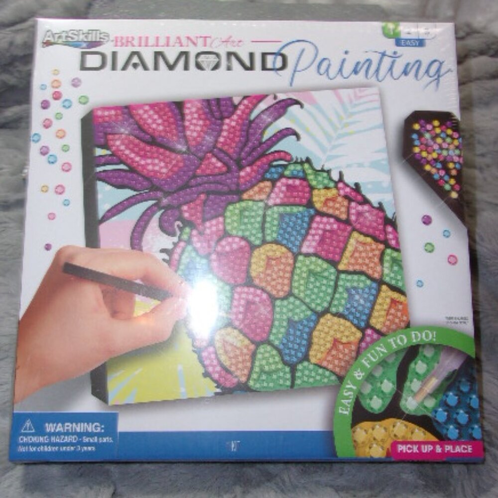 T-145 NEW SEALED ART SKILLS BRILLIANT ART DIAMOND PAINTING (PINEAPPLE)
